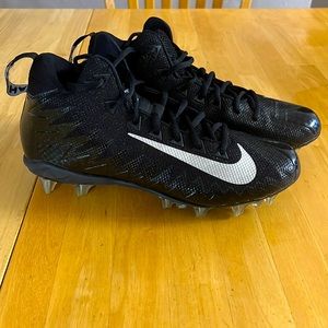 Nike Alpha Menace Pro Mid Football Cleats Black Silver 880410-010